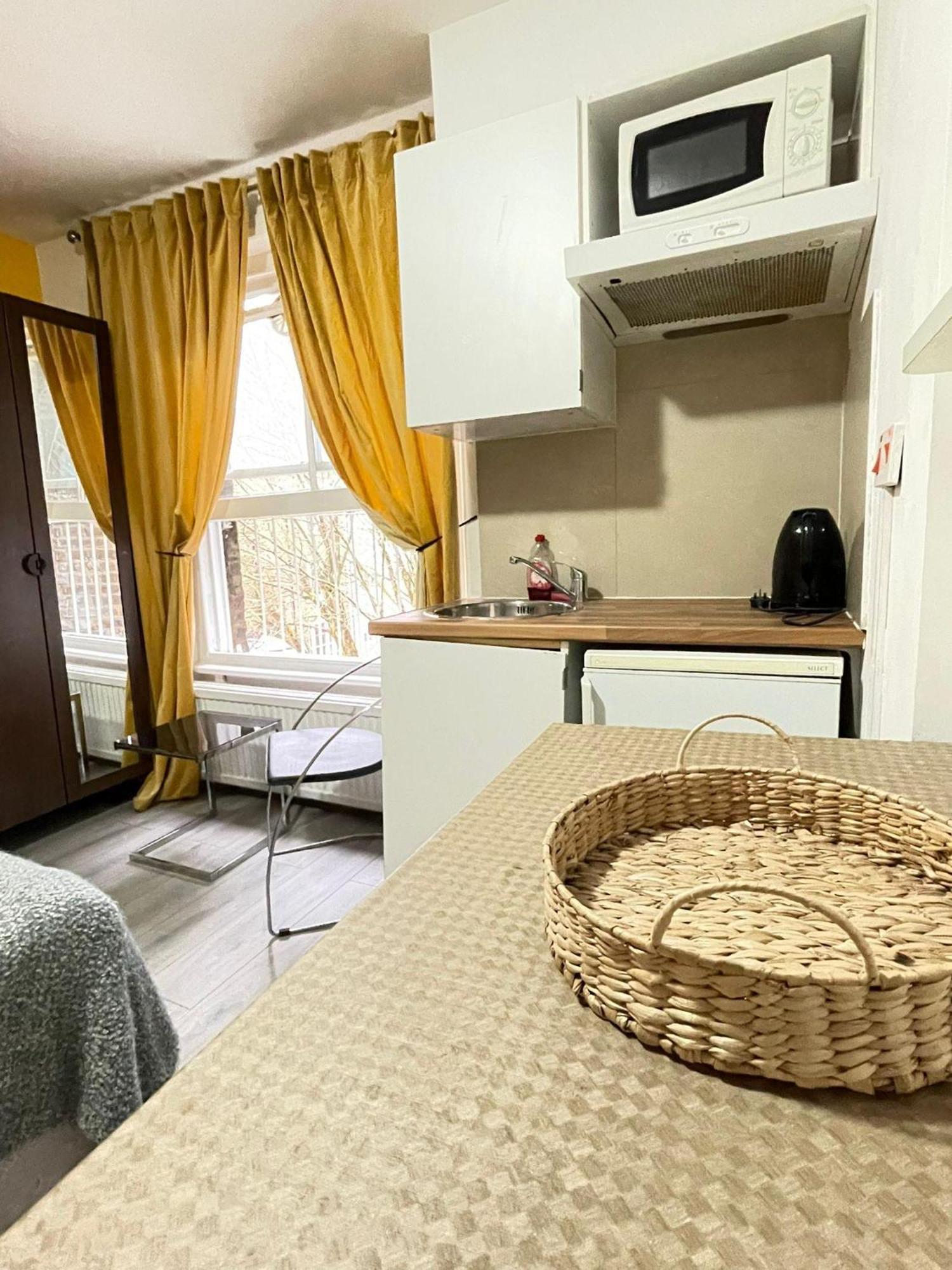 Impeccable In South Kensington * Londra